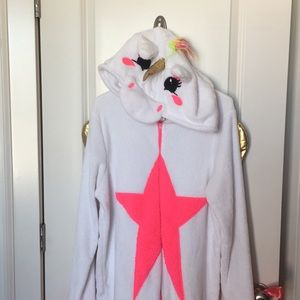 PINK & WHITE UNICORN ONESIE! 🦄